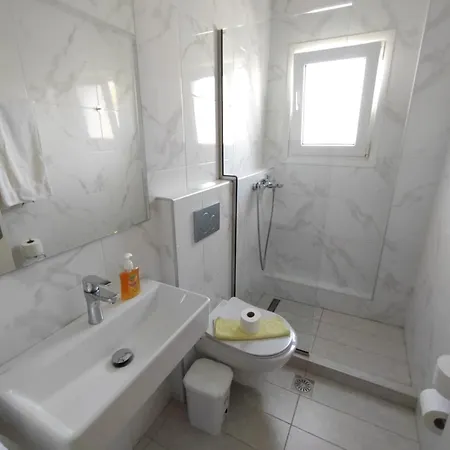 Apart Otel Ioli 4*